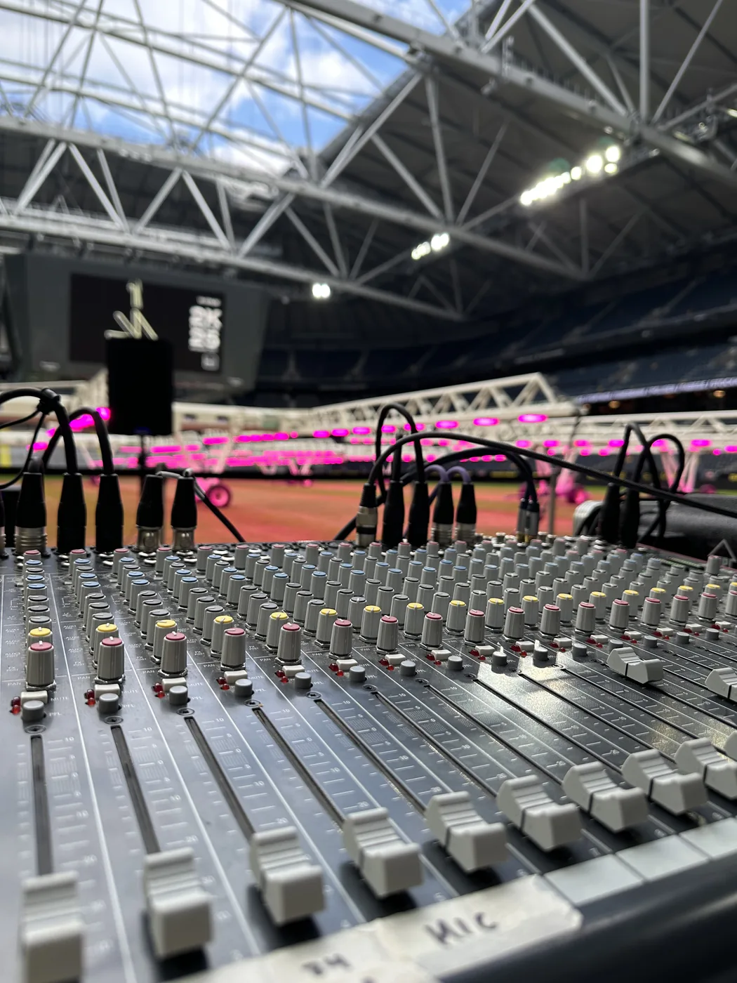 Ung Företagsamhet scensetup Strawberry Arena